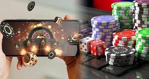 Filipino players enjoying mobile gaming on pinas77 platform